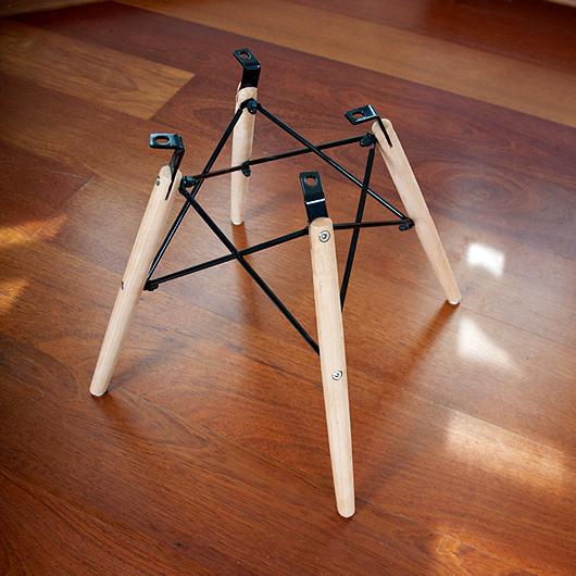 NOWOCZESNY ZESTAW STÓŁ OKRĄGŁY FI 80 DREWNOPODOBNY + 4 KRZESŁA SZARE - Zestaw MEDIOLAN DREWNOPODOBNY-SZARY OKRĄGŁY 80 - obrazek 5