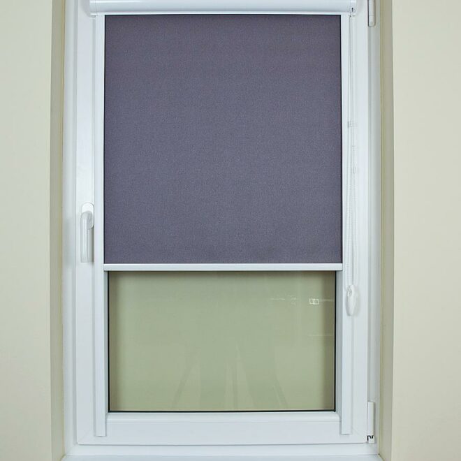 ROLETA W KASECIE UNI KOLEKCJA MATERIAŁÓW MADAGASKAR - szer.150,1-160 cm dł. 210 cm