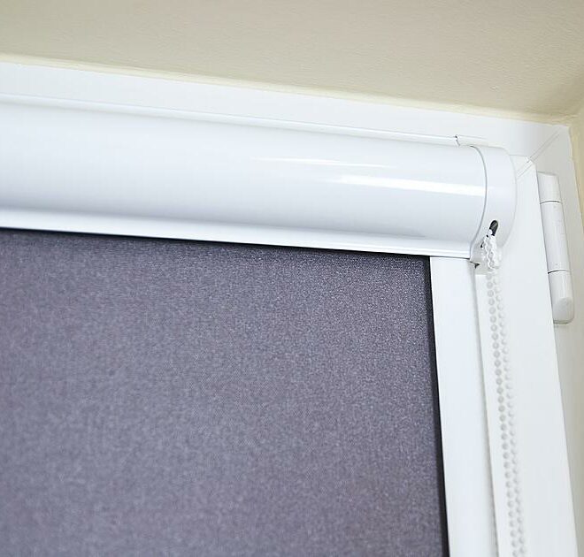 Alternative view of ROLETA W KASECIE UNI KOLEKCJA MATERIAŁÓW MADAGASKAR - szer.150,1-160 cm dł. 210 cm