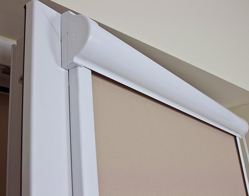 ROLETA W KASECIE UNI KOLEKCJA MATERIAŁÓW LUX - szer.0-50 cm długość 130 cm - obrazek 6