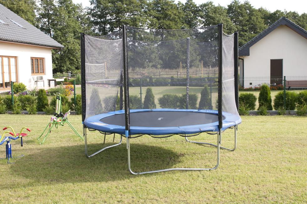 SIATKA ZEWNĘTRZNA DO TRAMPOLINY 8 FT - 244 CM TRAMPOLINA - siatka zewnętrzna trampoliny 244 cm