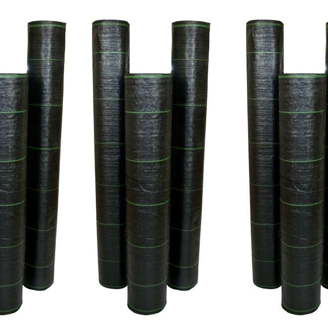 Alternative view of AGROTKANINA  CZARNA szer. 80 cm gramatura 70 gr./ m2  FILTR UV - szer. 80 cm dłogość 100 mb